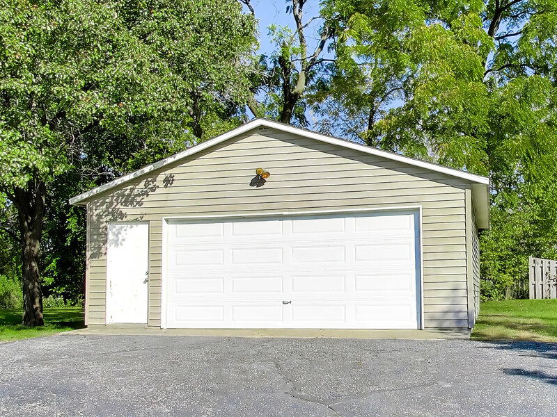 544 Fox Glove Lane Barrington IL 60010
