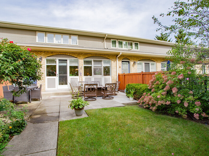 11 Rienzi Lane Highwood IL 60040
