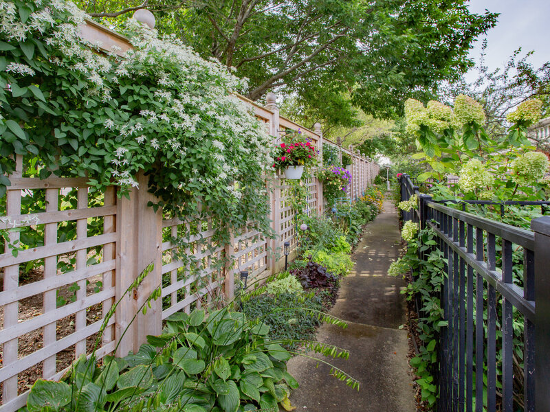 11 Rienzi Lane Highwood IL 60040