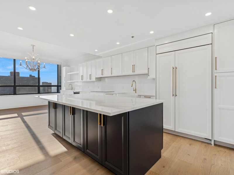 180 E Pearson Street Chicago IL 60611