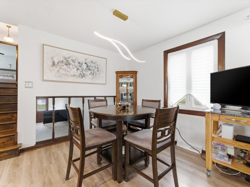 5253 S Moody Avenue Chicago IL 60638