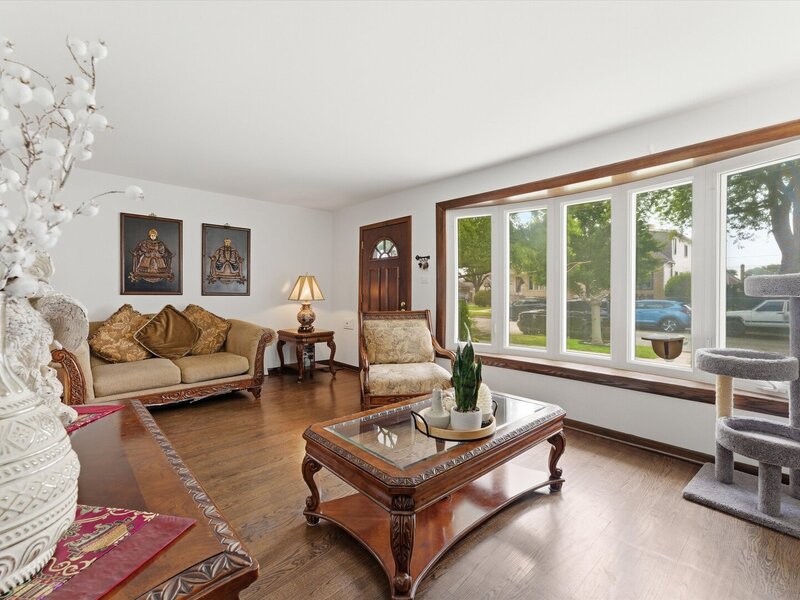 5253 S Moody Avenue Chicago IL 60638