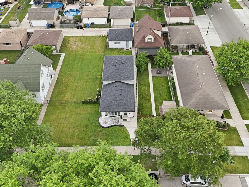 5253 S Moody Avenue Chicago IL 60638