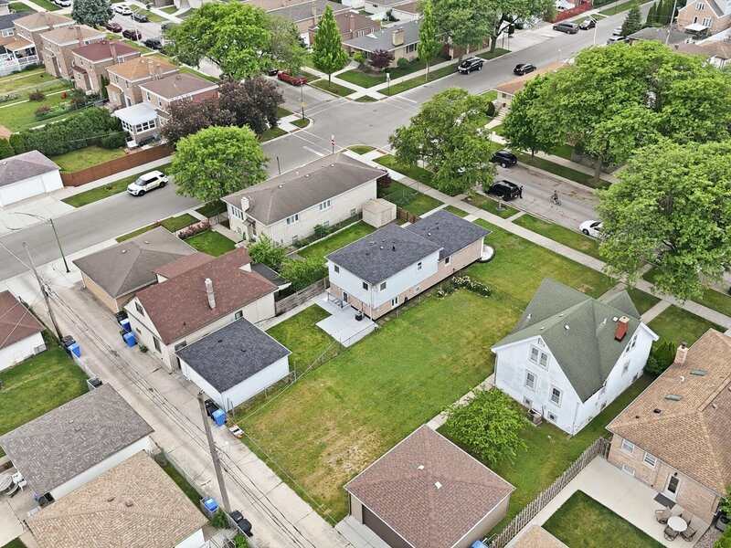 5253 S Moody Avenue Chicago IL 60638