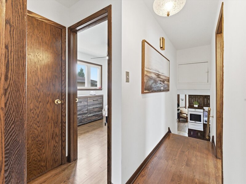 5253 S Moody Avenue Chicago IL 60638