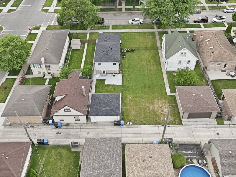 5253 S Moody Avenue Chicago IL 60638