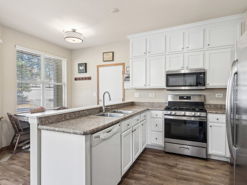 194 Aspen Court North Aurora IL 60542