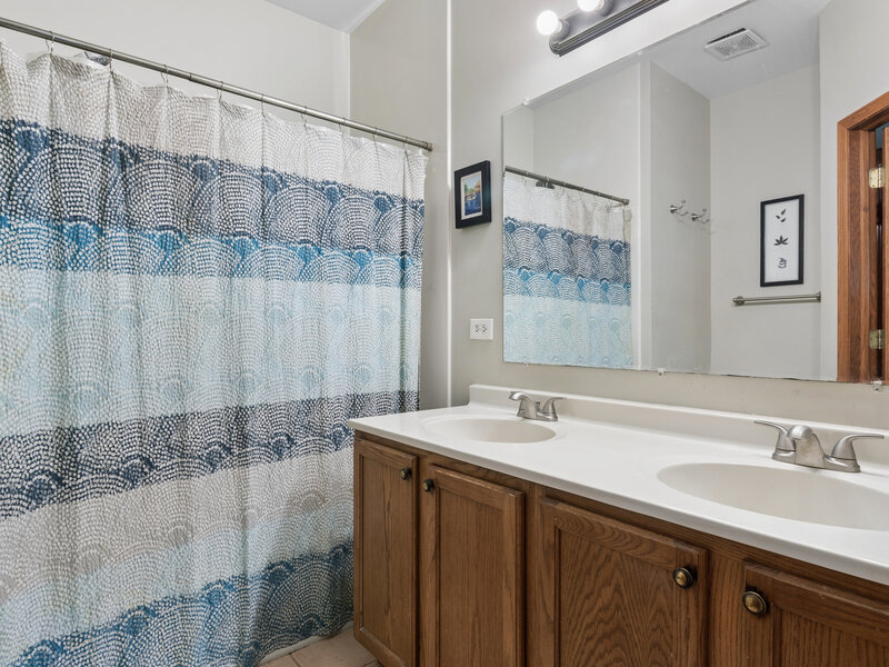 194 Aspen Court North Aurora IL 60542