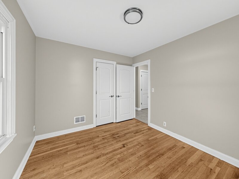 156 Oak Avenue Hillside IL 60162