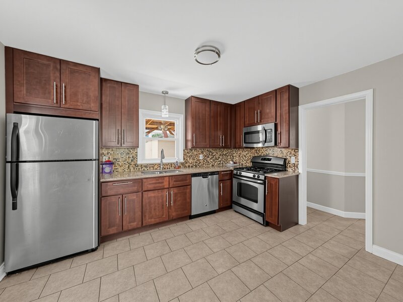 156 Oak Avenue Hillside IL 60162