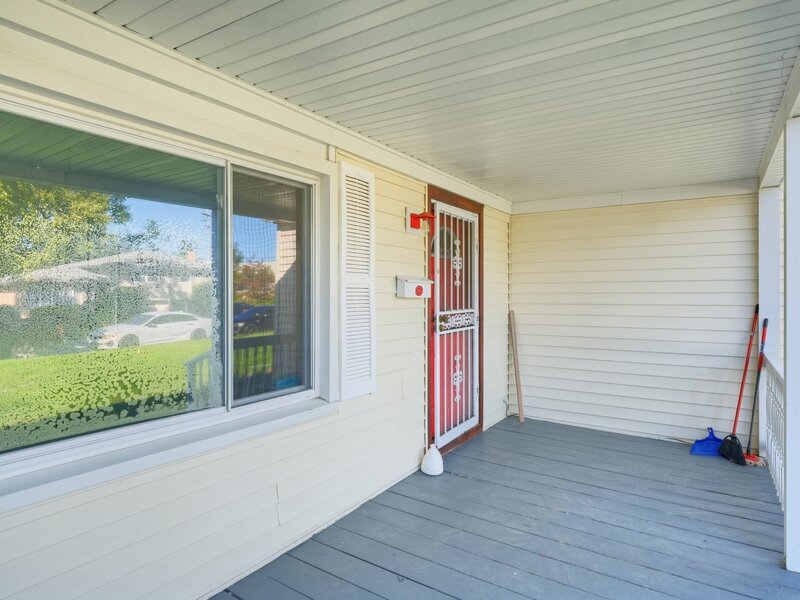 156 Oak Avenue Hillside IL 60162
