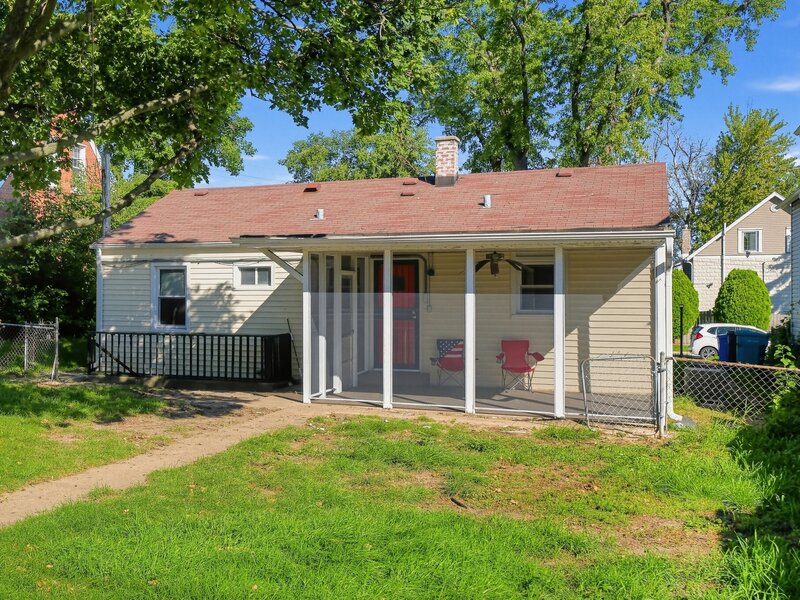 156 Oak Avenue Hillside IL 60162