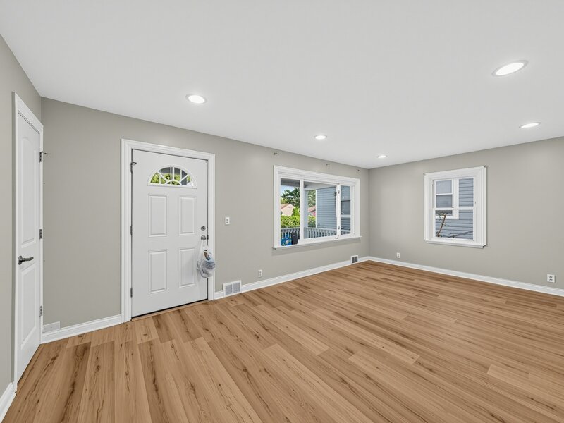 156 Oak Avenue Hillside IL 60162