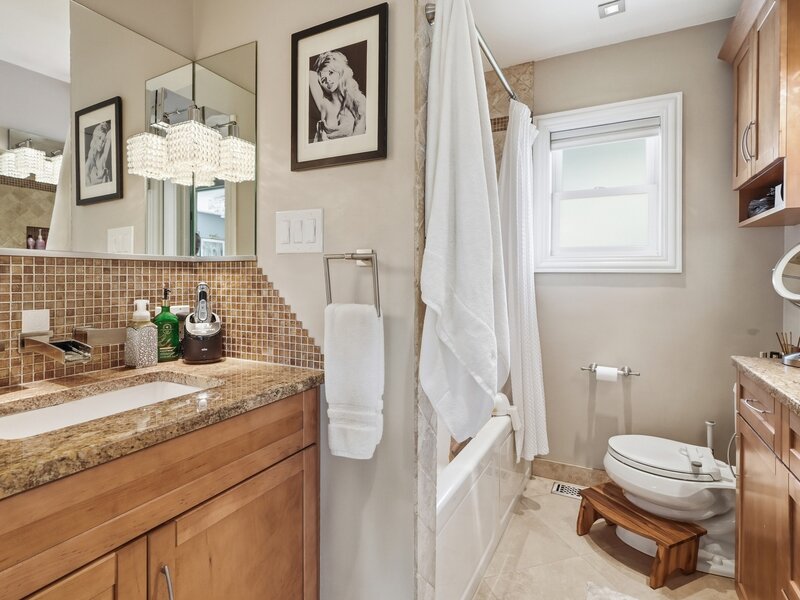 139 W 10th Street Chicago Heights IL 60411