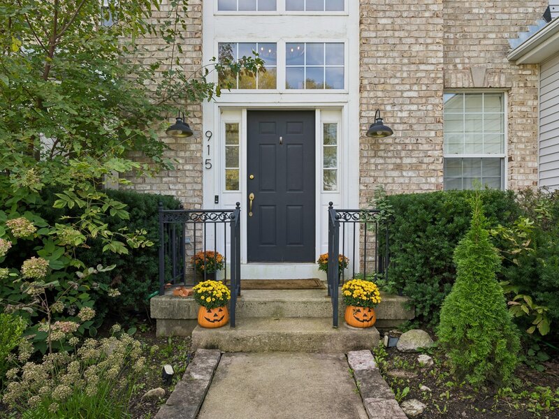915 Charlton Road Lake Villa IL 60046