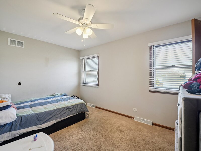 532 Shenandoah Trail Elgin IL 60123