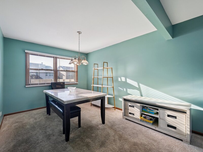 532 Shenandoah Trail Elgin IL 60123