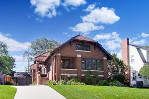 Photo of 10516 S Seeley Avenue Chicago IL 60643