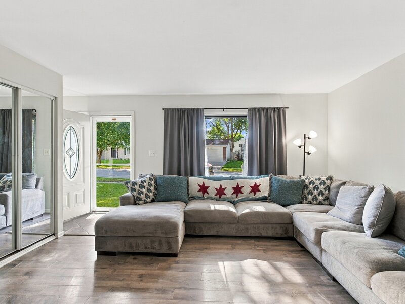1036 Foxworth Boulevard Lombard IL 60148
