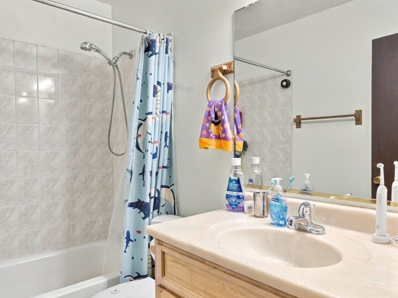 1036 Foxworth Boulevard Lombard IL 60148