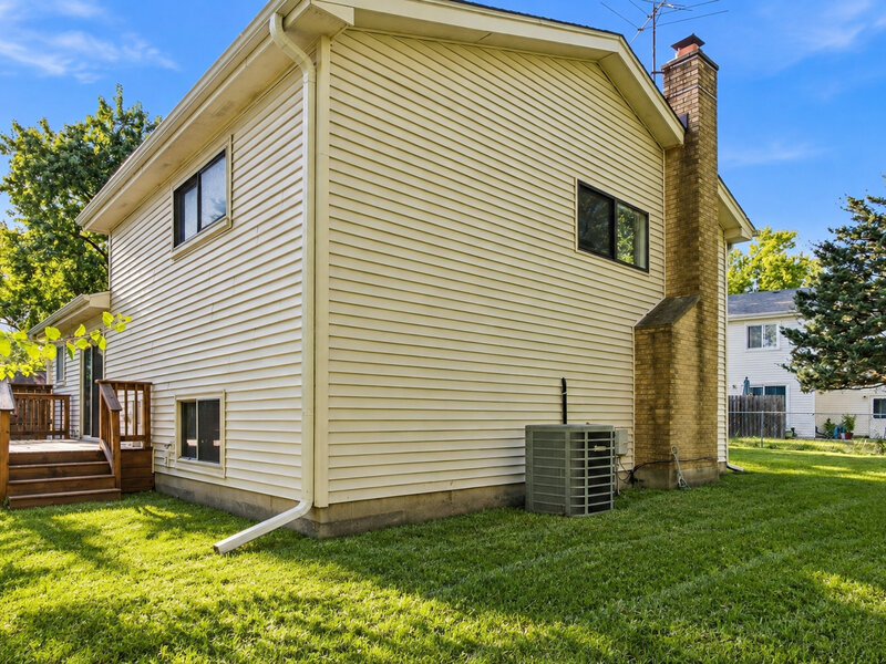 1036 Foxworth Boulevard Lombard IL 60148