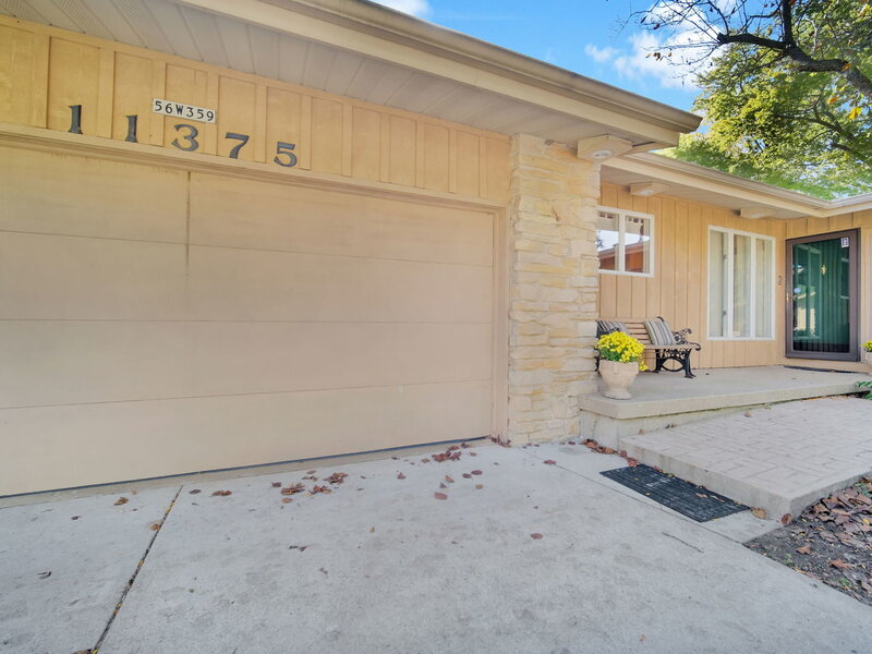 11375 James Court Genoa IL 60135