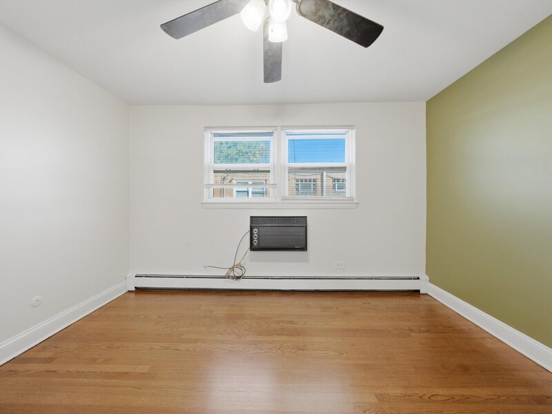 6927 W 64th Place Chicago IL 60638