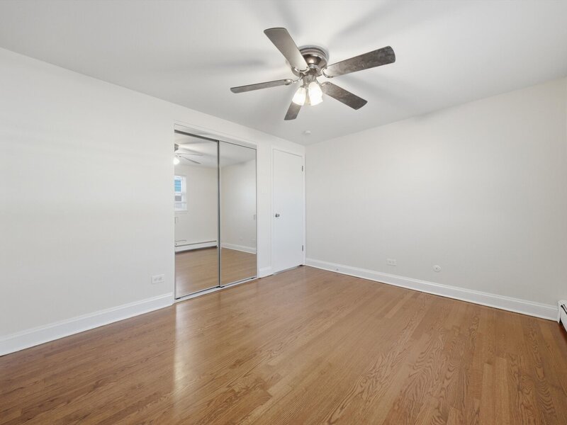 6927 W 64th Place Chicago IL 60638