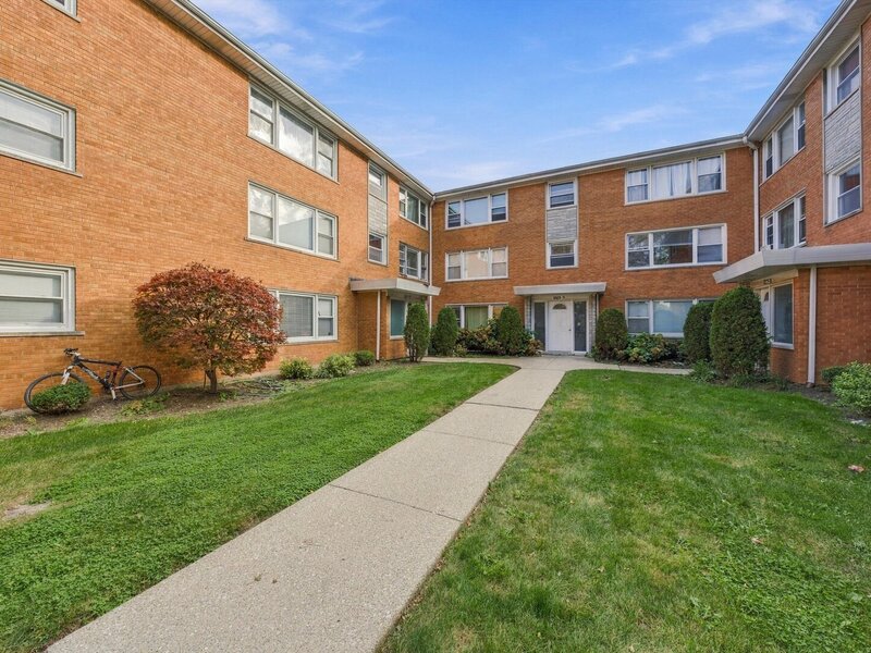 6927 W 64th Place Chicago IL 60638