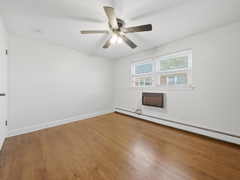 6927 W 64th Place Chicago IL 60638