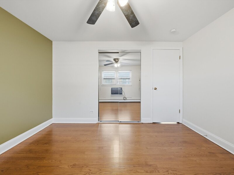 6927 W 64th Place Chicago IL 60638