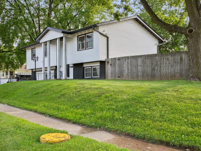 1810 15th Street Silvis IL 61282
