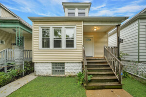 Photo of 7140 S Winchester Avenue Chicago IL 60636