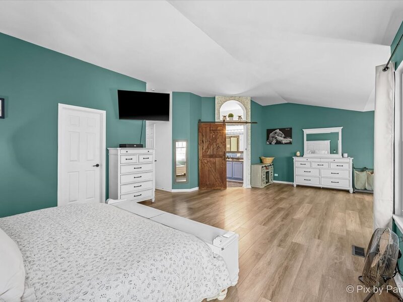 2304 Sandy Creek Drive Algonquin IL 60102