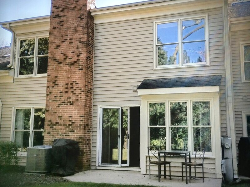 305 Stonefield Court Schaumburg IL 60173