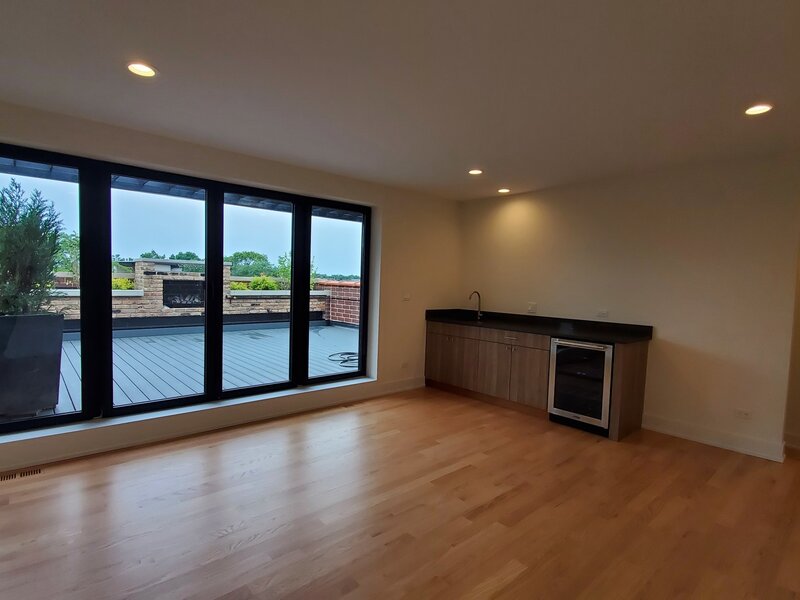 4928 N Damen Avenue Chicago IL 60625
