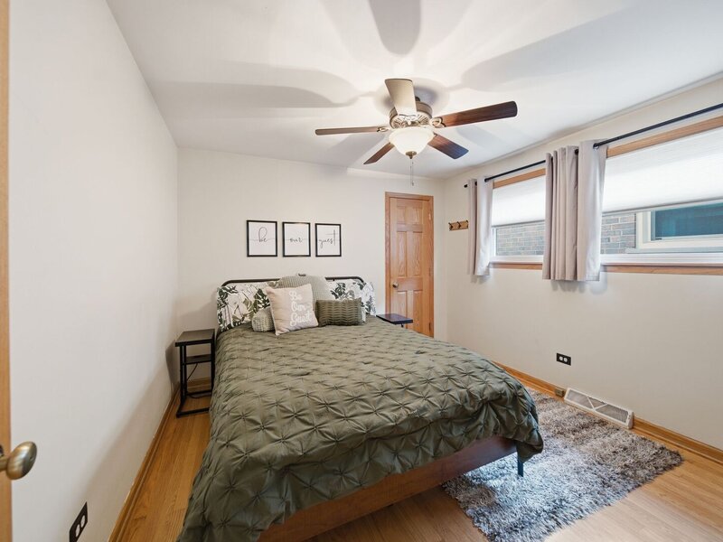 11001 S Albany Avenue Chicago IL 60655