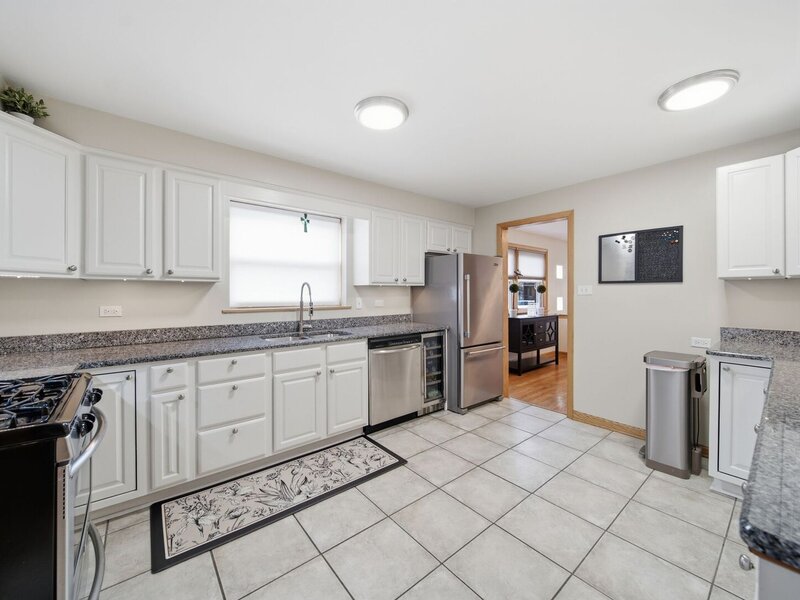 11001 S Albany Avenue Chicago IL 60655