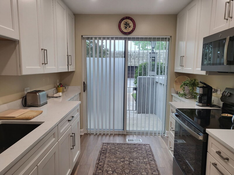 1709 Northfield Square Northfield IL 60093