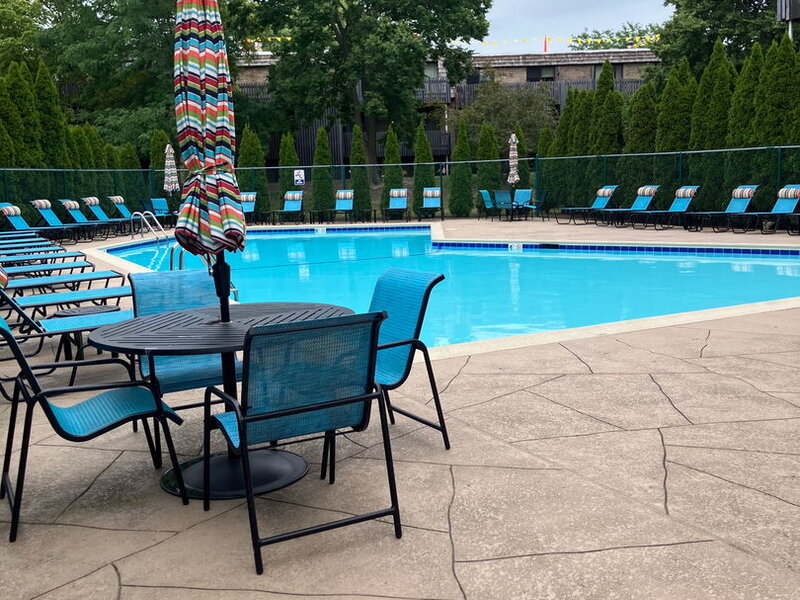 1709 Northfield Square Northfield IL 60093