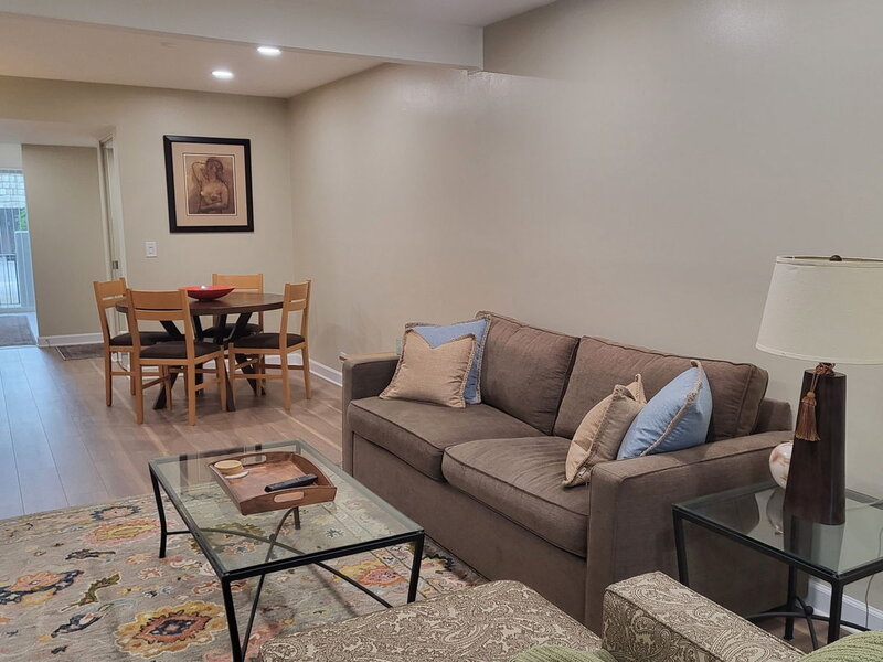 1709 Northfield Square Northfield IL 60093