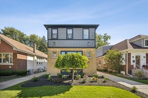 Photo of 7048 26th Parkway Berwyn IL 60402
