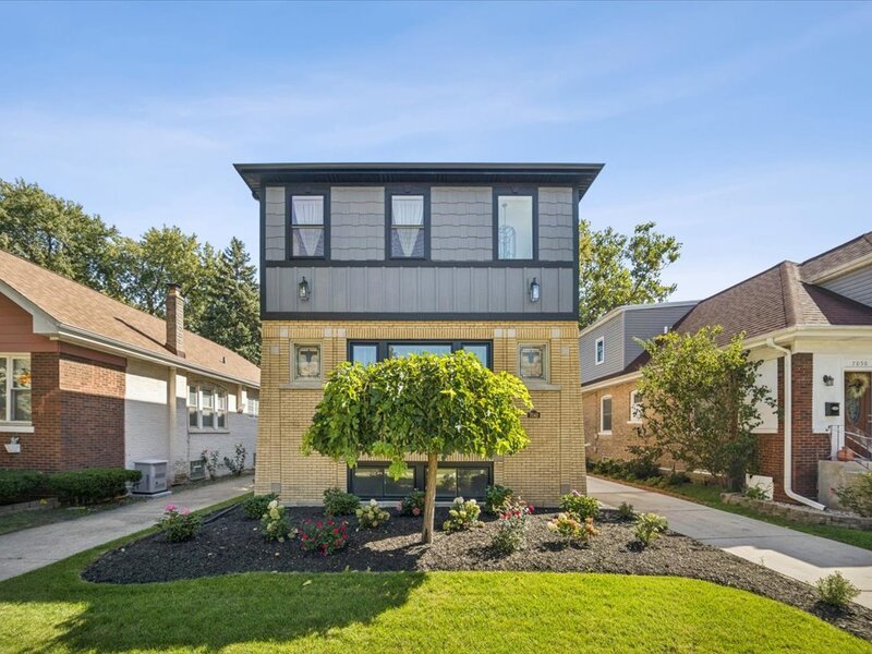 7048 26th Parkway Berwyn IL 60402