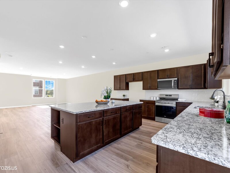 212 Mountain Interval Road Schaumburg IL 60193