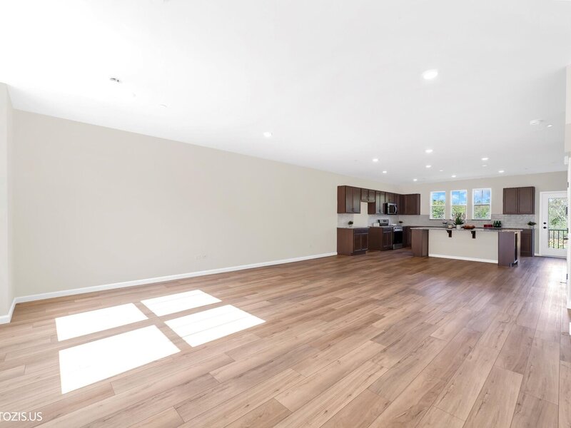 212 Mountain Interval Road Schaumburg IL 60193