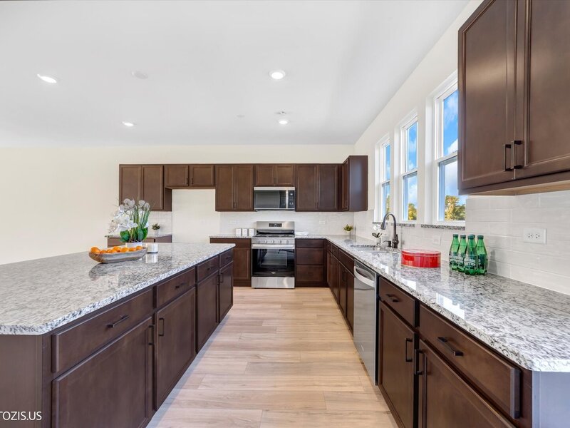 212 Mountain Interval Road Schaumburg IL 60193