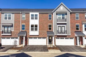 Photo of 212 Mountain Interval Road Schaumburg IL 60193 Unit 06325