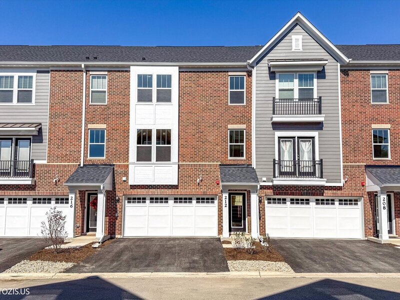 212 Mountain Interval Road Schaumburg IL 60193