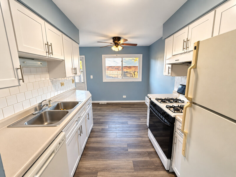 1051 Ashton Court Streamwood IL 60107