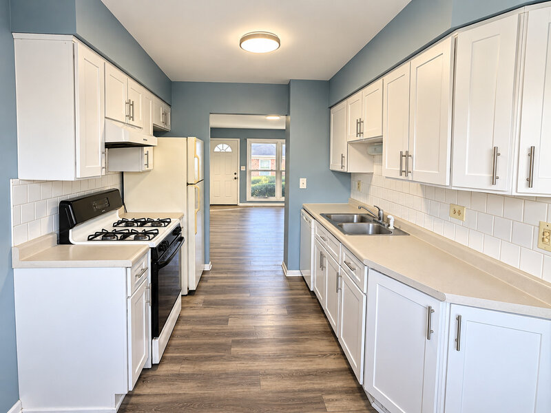 1051 Ashton Court Streamwood IL 60107
